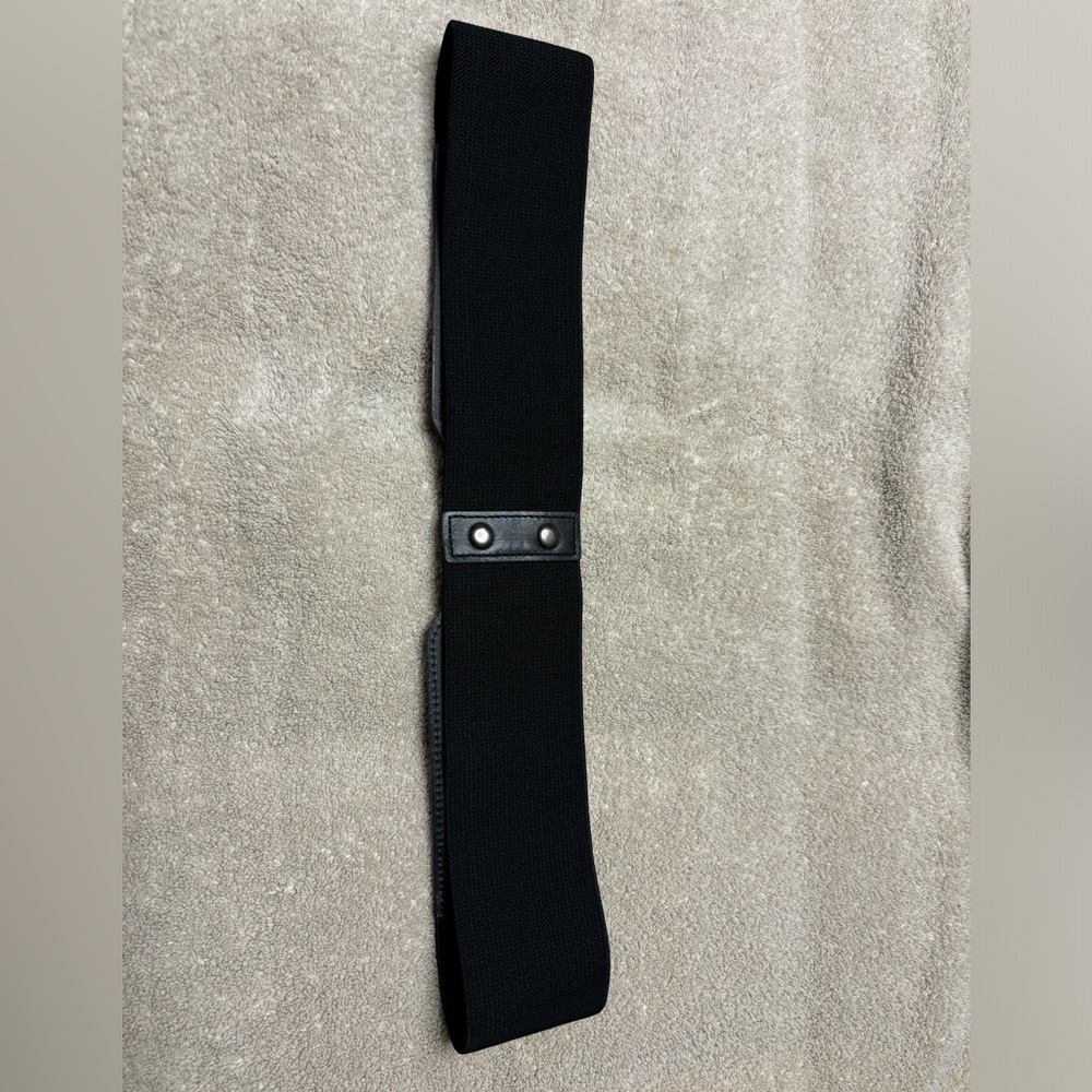 Torrid Size 2x Black Floral Stretchy Belt - Picture 3 of 3